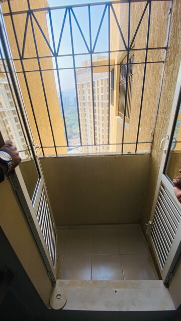 Balcony in 1.5 BHK Apartment at Dosti West County Phase 4 Dosti Pine, Balkum Pada – for Rent