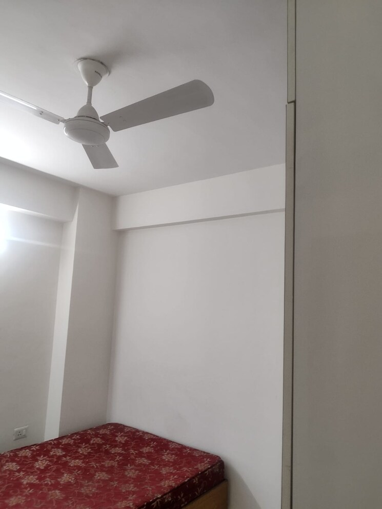 Room, rof-amaltas 2 Bedroom 746 Sq.Ft. Apartment In Sector 92 Gurgaon 8398701