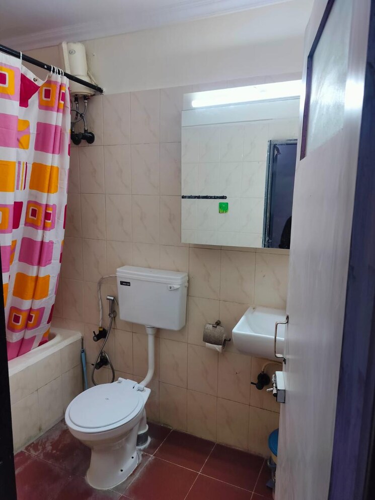 Bathroom, hdil-dheeraj-residency 3 Bedroom 1300 Sq.Ft. Apartment In Goregaon West Mumbai 8398715