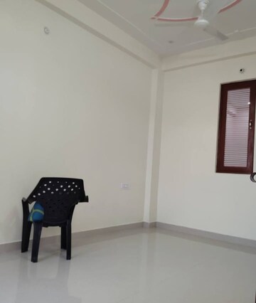 2 BHK Independent House For Rent in Aliganj