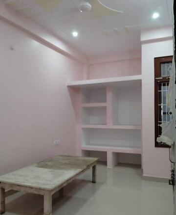 Living Room in 2 BHK Independent House at Aliganj – for Rent