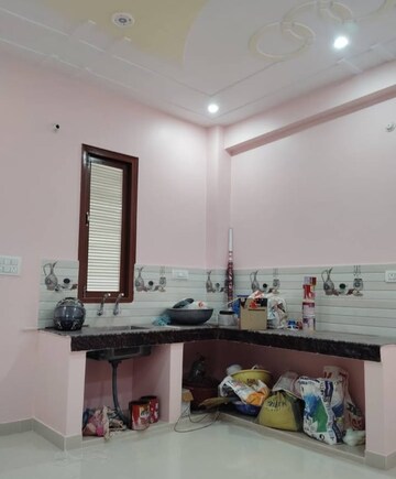 Bedroom in 2 BHK Independent House at Aliganj – for Rent