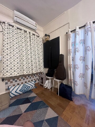 Bedroom in 1 RK Apartment at Bandra West – for Rent