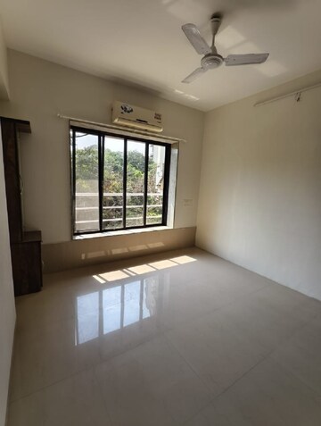 Room in 1 BHK Apartment at Bandra West – for Rent