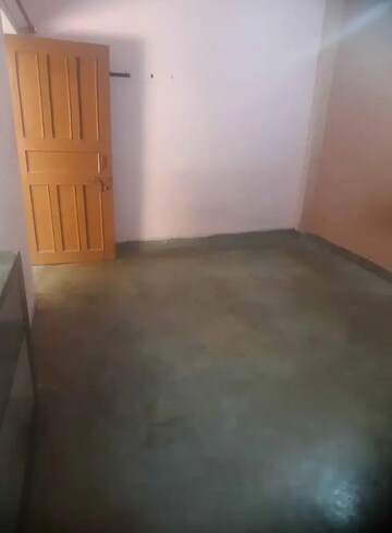 Room in 1 BHK Villa at Aliganj – for Rent