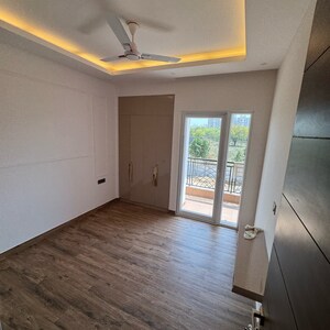 Room in 3 BHK Builder Floor at Lion Green Valley, Sohna Sector 33 – for Sale