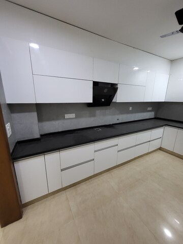 Kitchen in 3 BHK Builder Floor at Sector 57 – for Rent