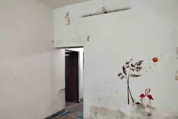 Room in 2 BHK Independent House at Aliganj – for Rent