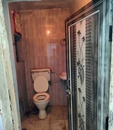 Bathroom in 2 BHK Independent House at Aliganj – for Rent