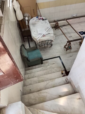 Staircase in  Shop at Lajpat Nagar – for Rent