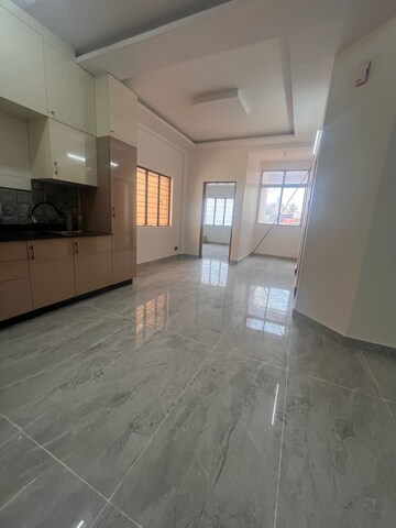 Room in 2 BHK Apartment at Jeevan Bima Nagar – for Rent