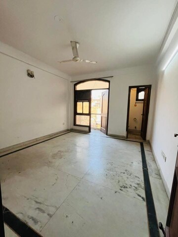 Room in 2 BHK Apartment at Saket – for Rent