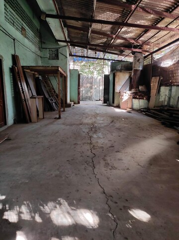 Parking in  Warehouse at Kandivali East – for Rent