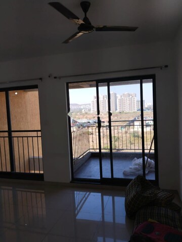 Room in 3 BHK Apartment at Shapoorji Pallonji Joyville Hinjewadi, Hinjewadi – for Rent