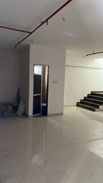 Furnished Amenities in  Showroom at Goregaon East – for Rent