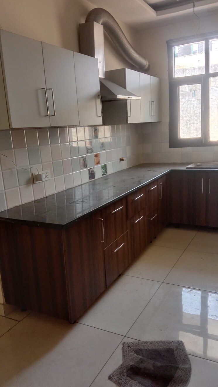 Kitchen, guru-nanak-enclave 2 Bedroom 950 Sq.Ft. Builder Floor In Dhakoli Village Zirakpur 8399195