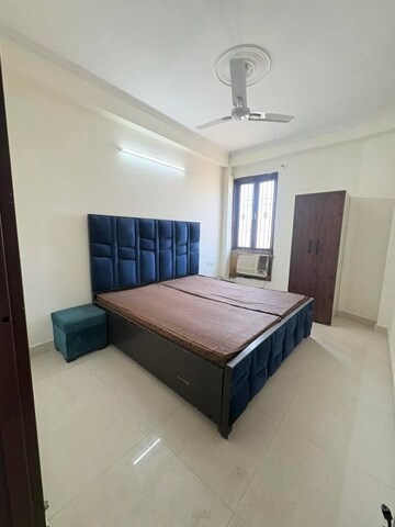 1 BHK Apartment For Rent in Saket