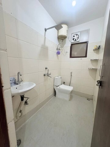 Bathroom in 1 BHK Apartment at Saket – for Rent