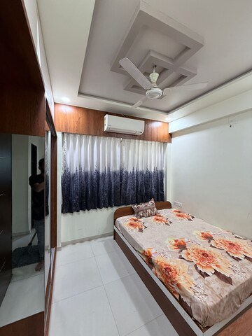 Bedroom in 3 BHK Apartment at Satellite – for Rent