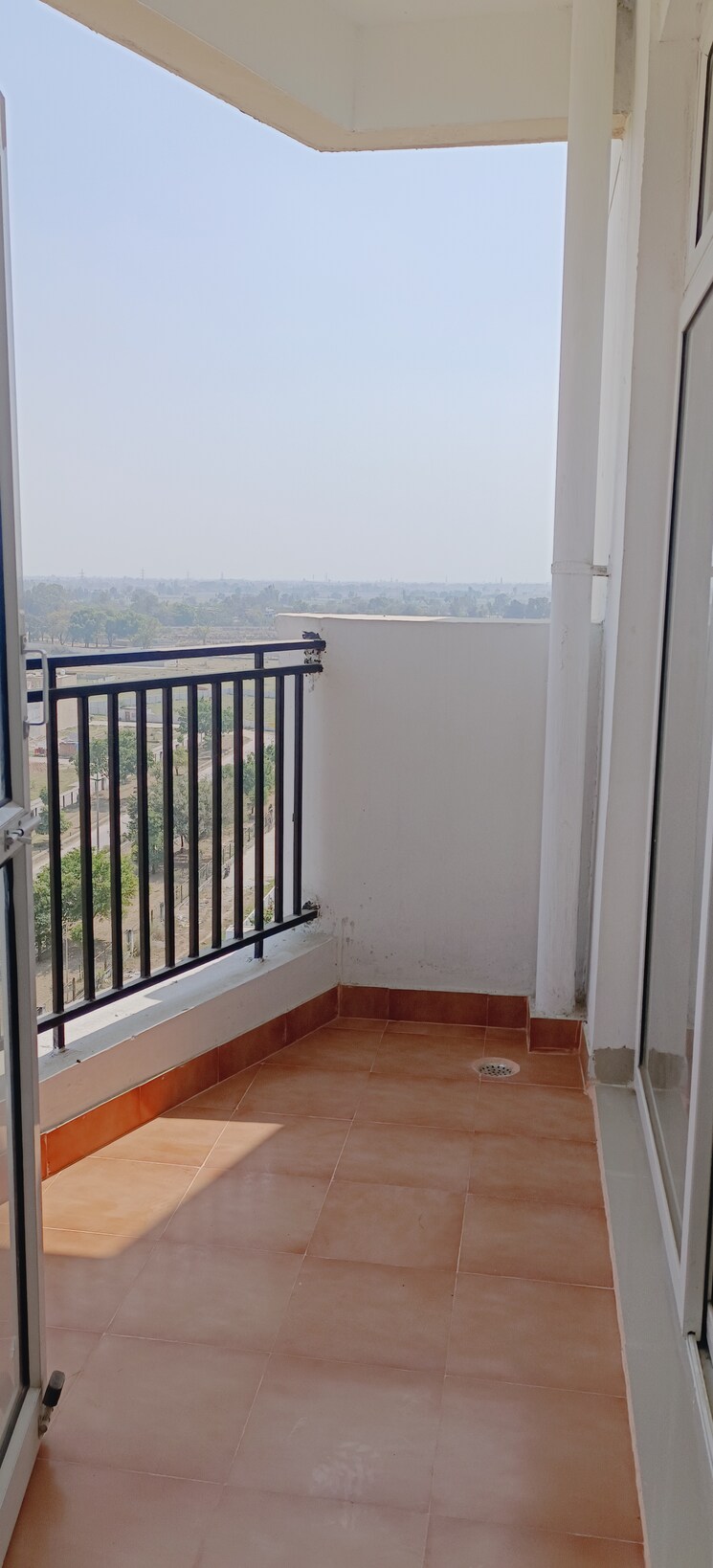 Balcony, ansal-celebrity-meadows 3.5 Bedroom 2010 Sq.Ft. Apartment In Sushant Golf City Lucknow 8399267