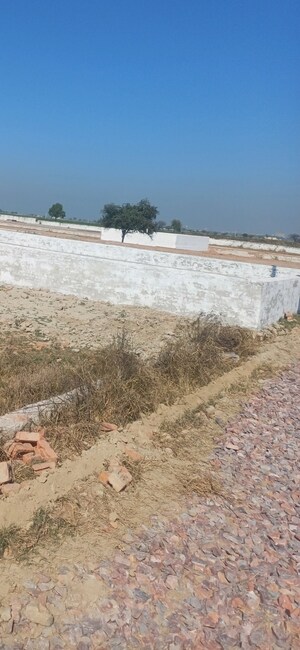  Plot For Sale in Jewar