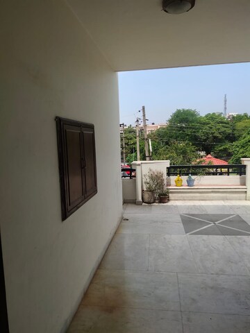Parking in 2 BHK Independent House at Sector 21 – for Rent