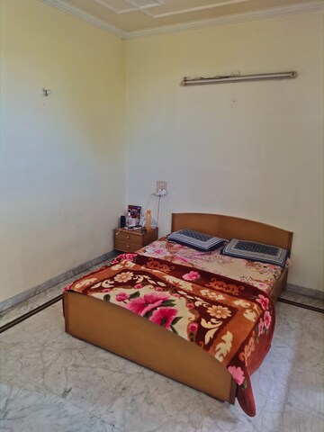 Bedroom in 2 BHK Independent House at Sector 21 – for Rent