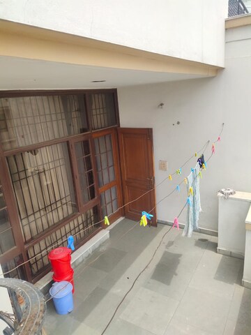 Living Room in 2 BHK Independent House at Sector 21 – for Rent