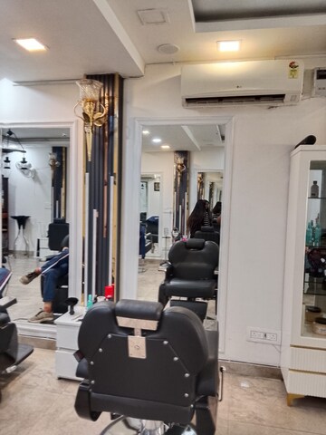 Gym in  Shop at Lajpat Nagar – for Rent
