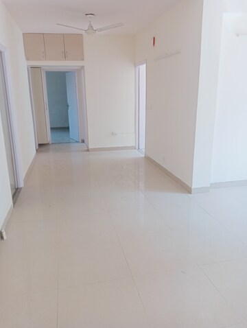 2 BHK Apartment For Rent in Unitech The Residences Sector 33, Sector 33
