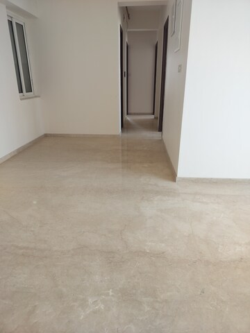 Room in 3 BHK Apartment at Kalpataru Radiance, Goregaon West – for Sale