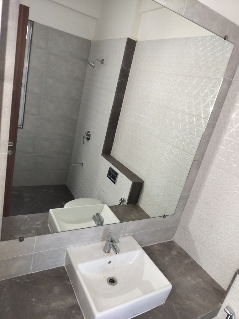 Bathroom, kalpataru-radiance 3 Bedroom 1032 Sq.Ft. Apartment In Goregaon West Mumbai 8399391