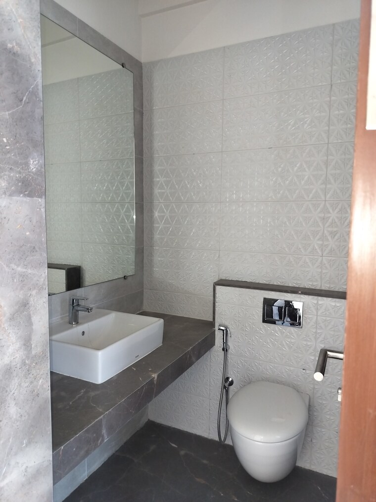 Bathroom, kalpataru-radiance 3 Bedroom 1032 Sq.Ft. Apartment In Goregaon West Mumbai 8399391