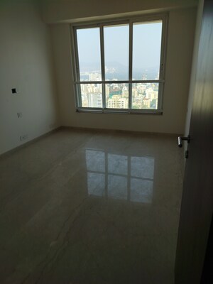 Room in 3 BHK Apartment at Kalpataru Radiance, Goregaon West – for Sale