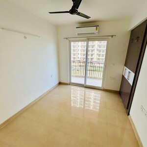 Room in 3.5 BHK Apartment at ATS Nobility, Haibatpur – for Sale