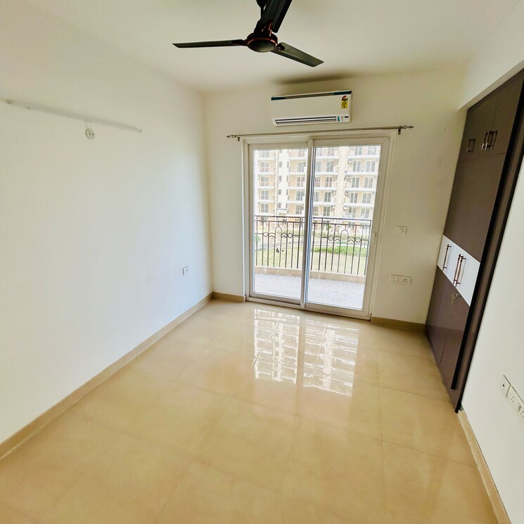 Room, ats-nobility 3.5 Bedroom 1675 Sq.Ft. Apartment In Haibatpur Greater Noida 8399393