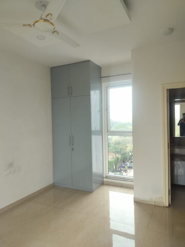 Room in 2 BHK Apartment at Tata La Vida, Sector 113 – for Rent
