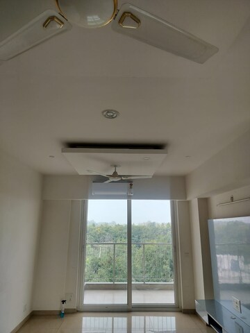 Room in 2 BHK Apartment at Tata La Vida, Sector 113 – for Rent