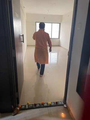 Master Bedroom in 3 BHK Apartment at SSD Goregaon Pearl CHSL, Goregaon West – for Sale