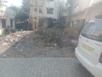  Plot For Sale in Narendra Nagar