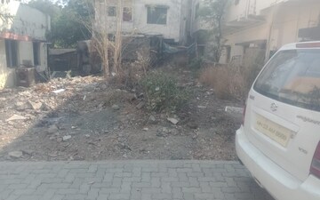 Plot For Sale in Narendra Nagar