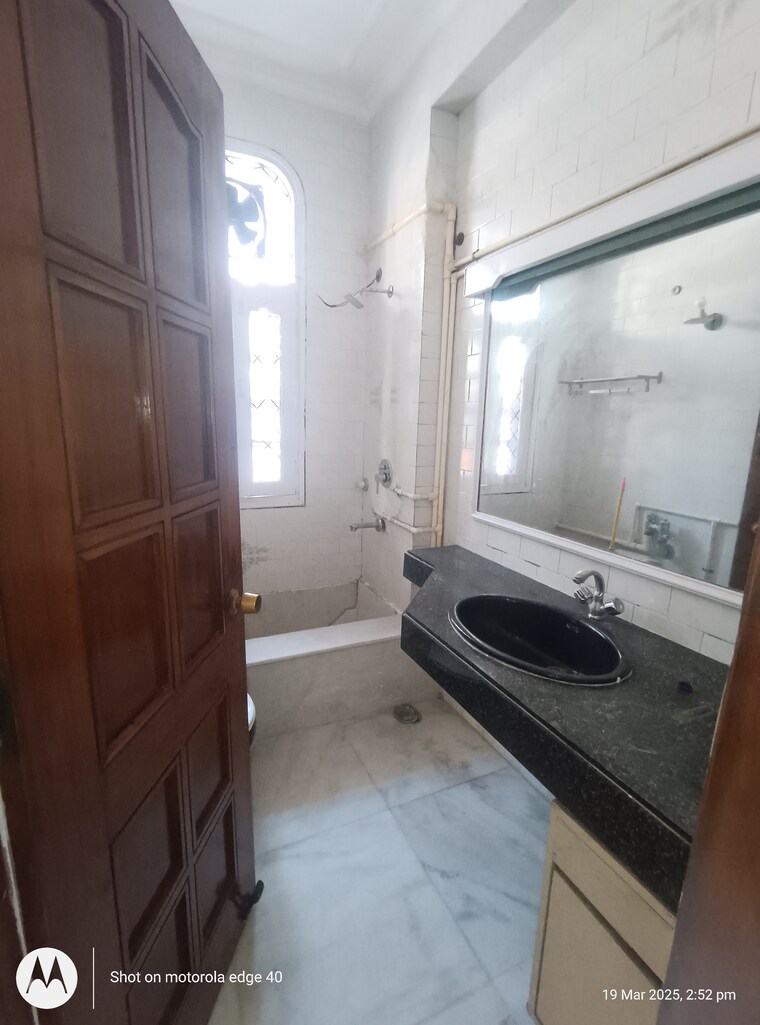Bathroom, malviya nagar 6+ Bedroom 4500 Sq.Ft. Penthouse In Malviya Nagar Delhi 8399436