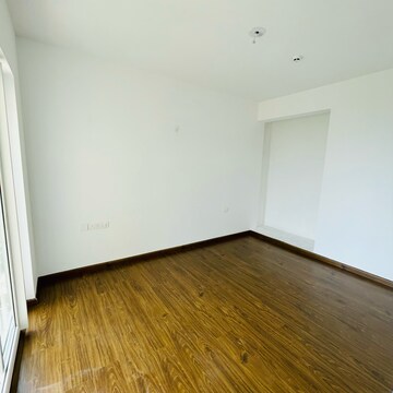 Room in 3.5 BHK Apartment at ATS Nobility, Haibatpur – for Sale