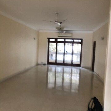 Living Room in 3 BHK Apartment at Colaba – for Rent