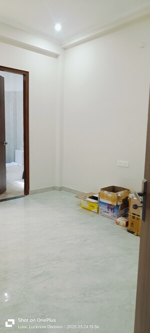 Room in 3 BHK Villa at Gomti Nagar – for Sale