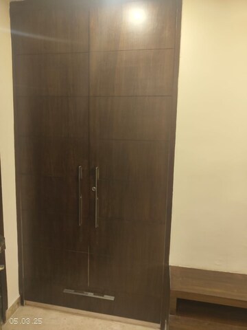 Furnished Amenities in 4 BHK Builder Floor at Gurugram CGHS, Sector 56 – for Rent