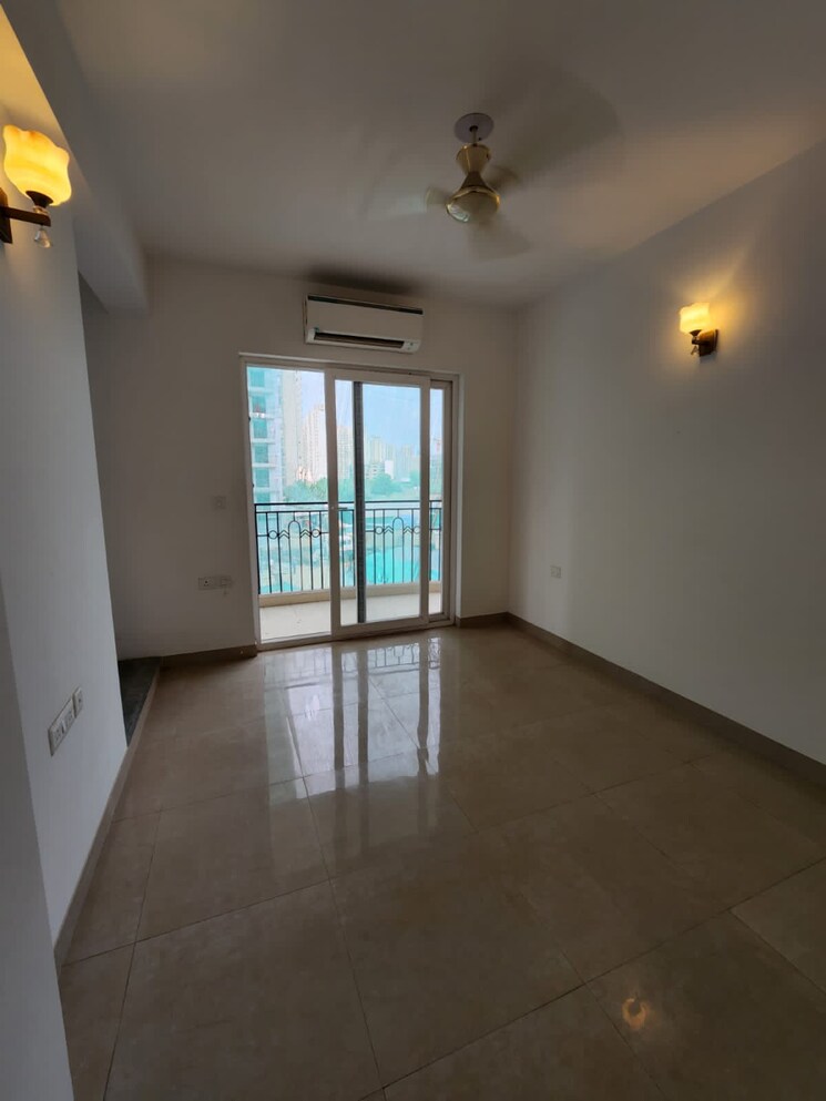 Room, ats-nobility 3.5 Bedroom 1675 Sq.Ft. Apartment In Haibatpur Greater Noida 8399649