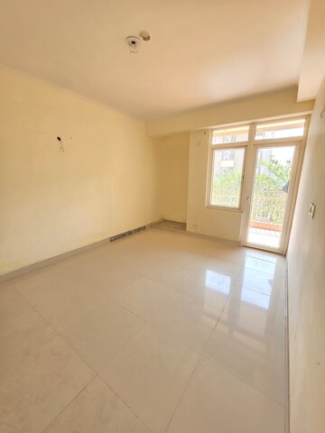 Room in 3 BHK Apartment at Habitech Panch Tatva, Tech Zone 4 Greater Noida – for Sale