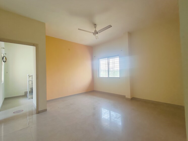 Room, lake-paradise 3 Bedroom 1300 Sq.Ft. Independent House In Talegaon Dabhade Pune 8399682