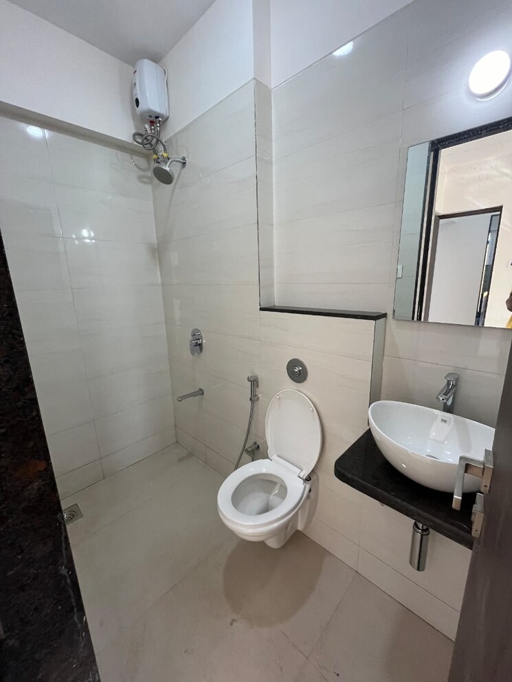 Bathroom, platinum-pristine 2 Bedroom 610 Sq.Ft. Apartment In Andheri West Mumbai 8399689